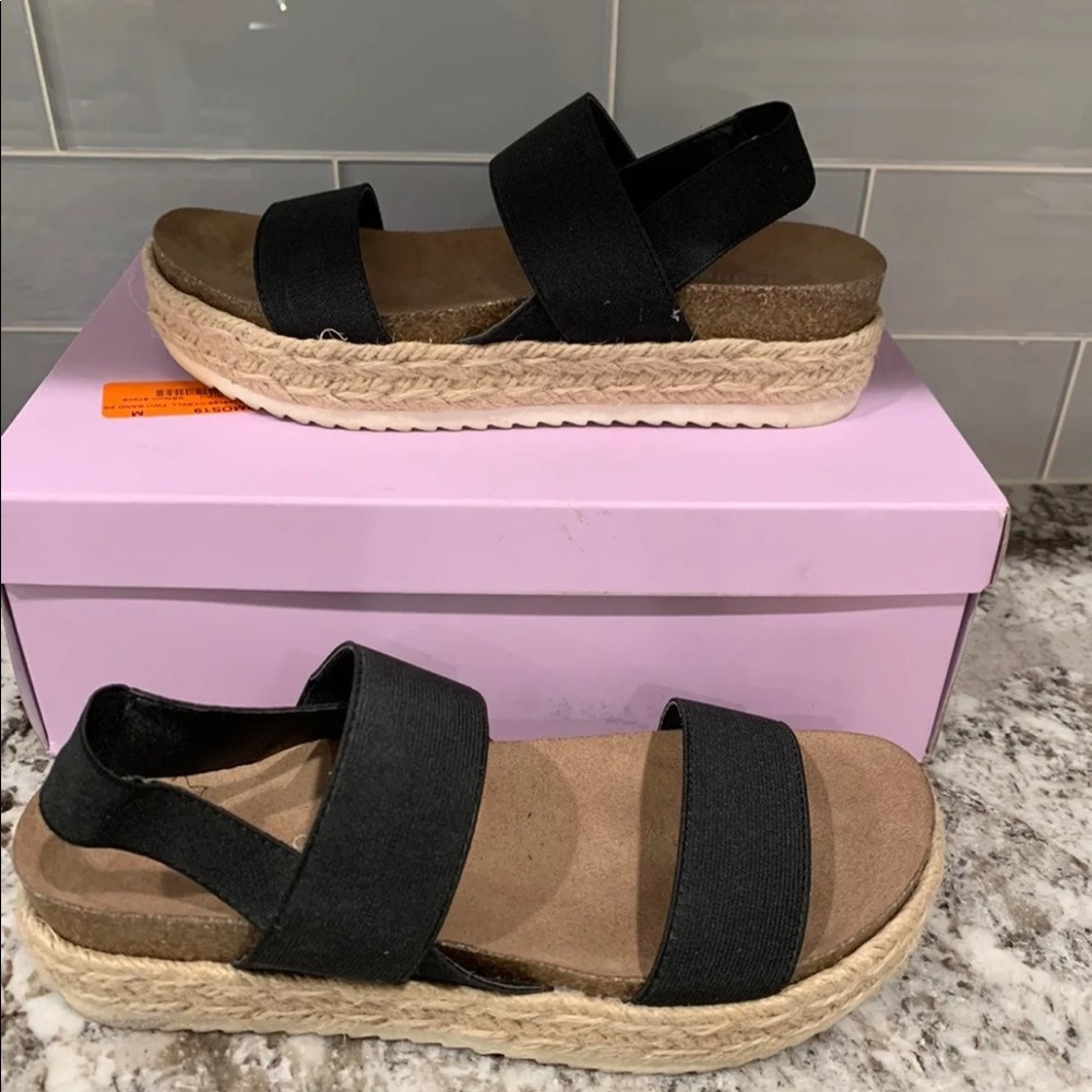 Madden Girl Womens Cybell Espadrille Wedge Sandal Black 6.5